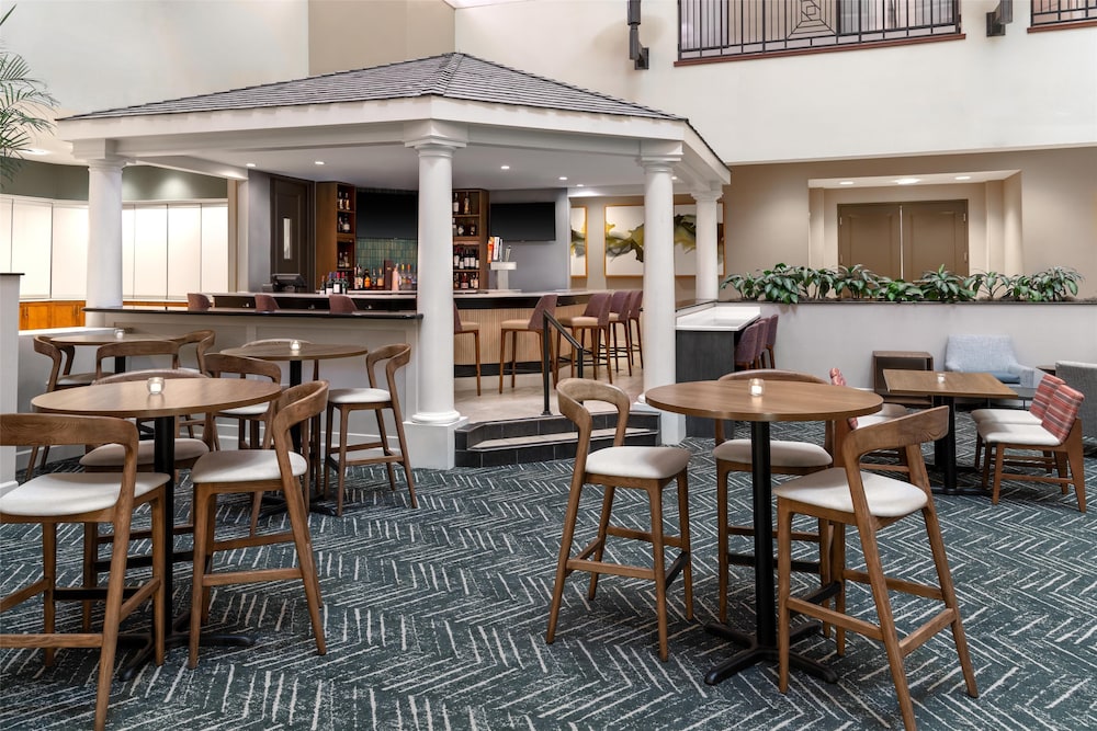 Embassy Suites by Hilton Fort Myers Estero - photo 54