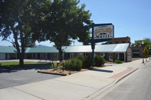 Newport Antler Motel - photo 6