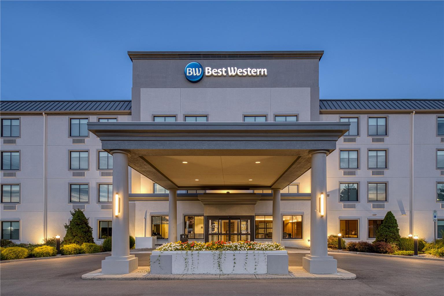 Best Western Byron Center - photo 34