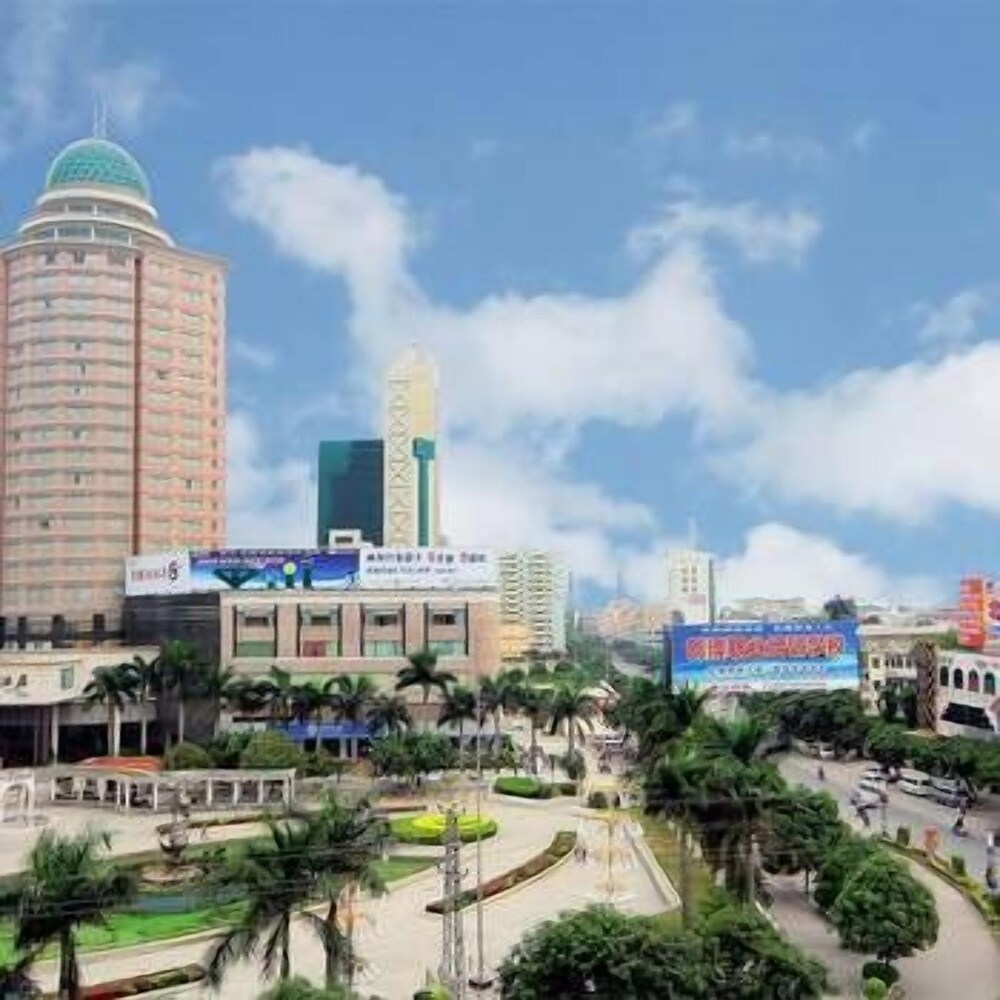 Hongyun Hotel — hotel in Lingcheng