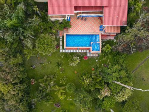 Hummingbird House Panama — 4-Star Luxury Hotel in Cerro Azul, Panama