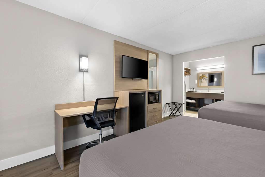 Quality Inn Nashville Opryland Area - photo 21