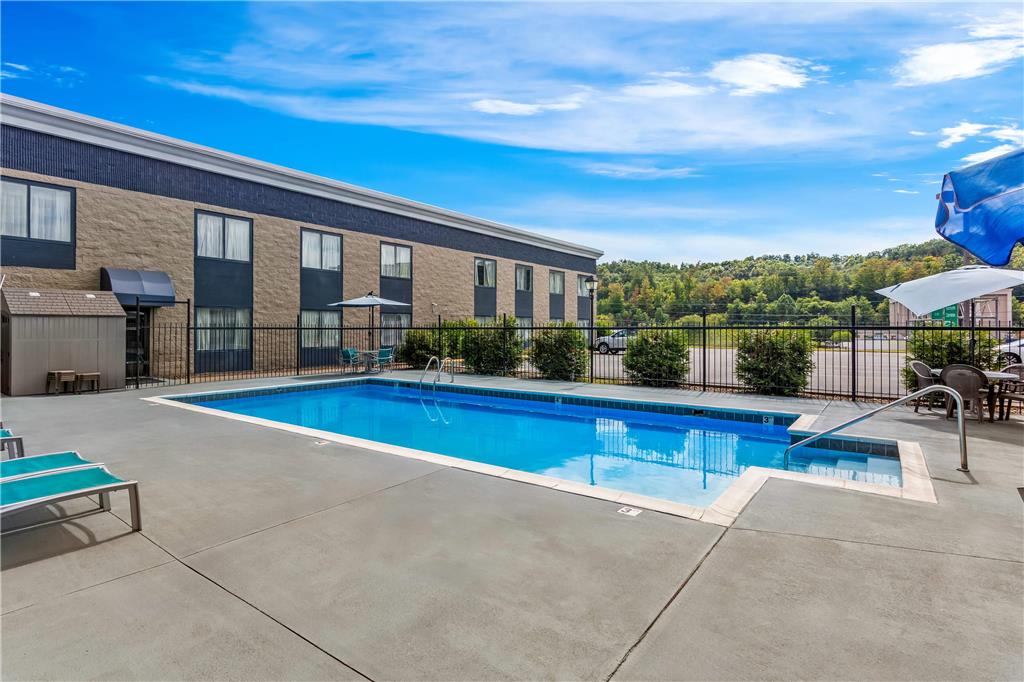 Rodeway Inn Barboursville WV - photo 23