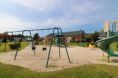 Misty Harbor Resort - photo 4