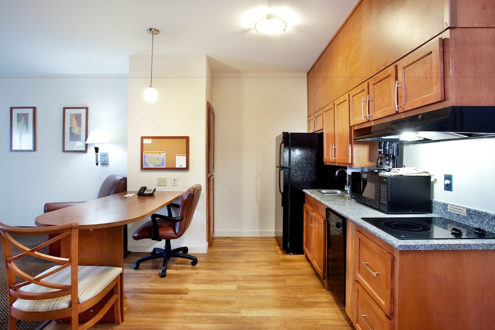 Candlewood Suites New Iberia by IHG - photo 8