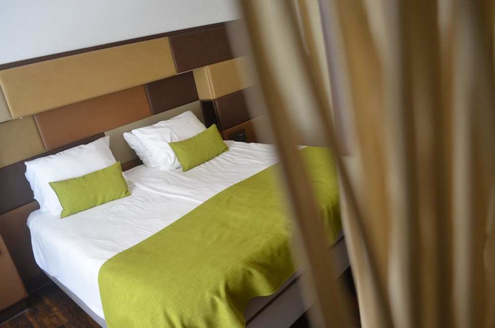Boetiek Hotel Plein Vijf — hotel in Helmond