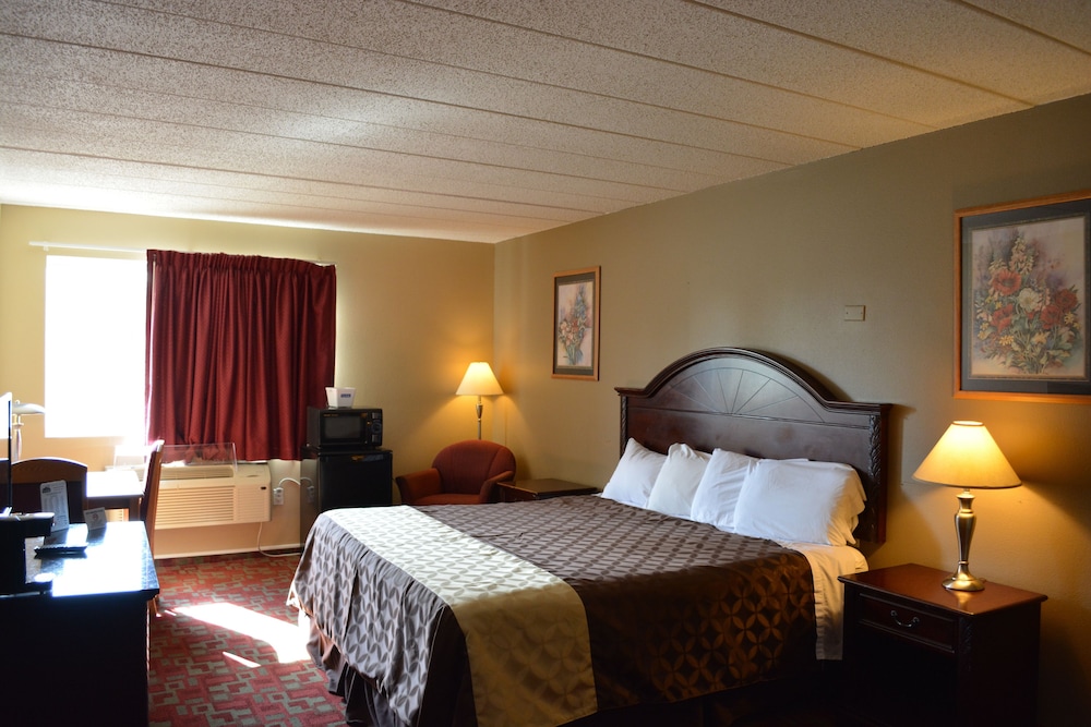 Travelodge Grand Forks - photo 8