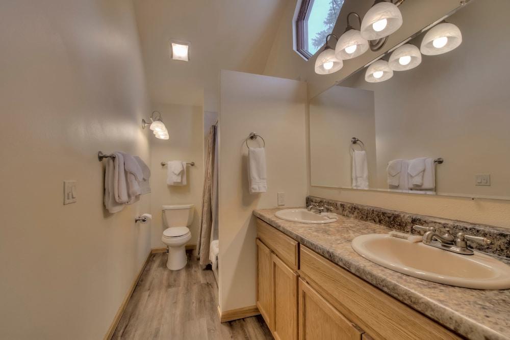 Wedgewood Lodge - photo 16