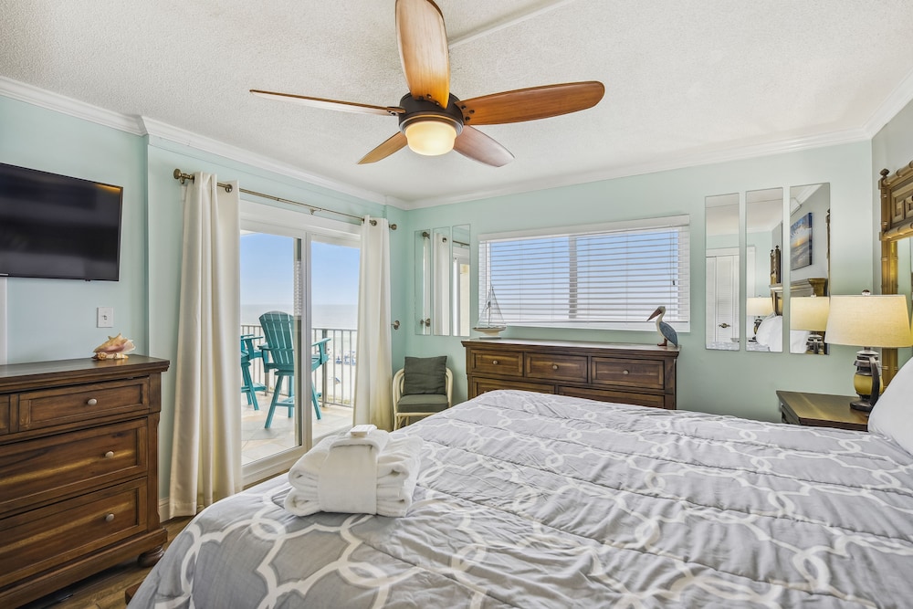 Regency Towers by Book That Condo - photo 16