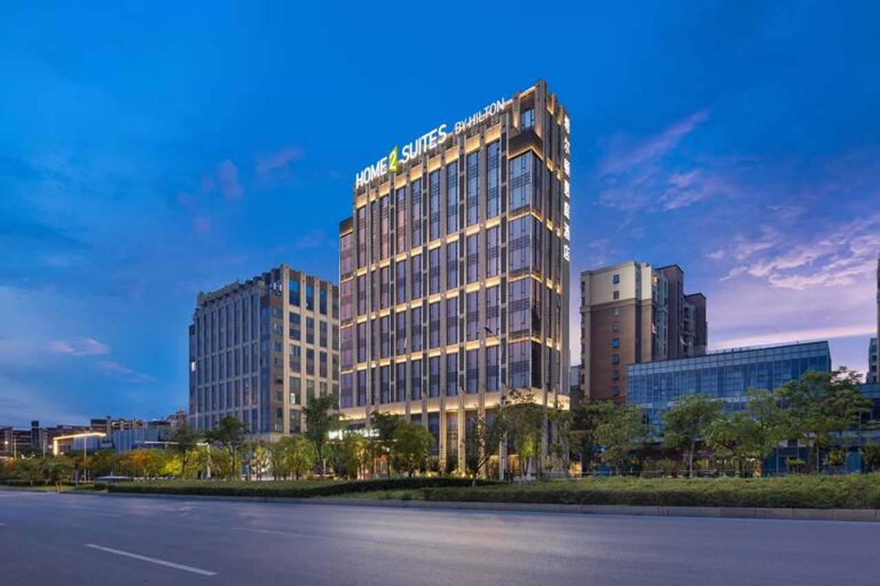 Home2 Suites by Hilton Jingdezhen Changnan — 4-Star Luxury Hotel in Jingdezhen, People's Republic of China