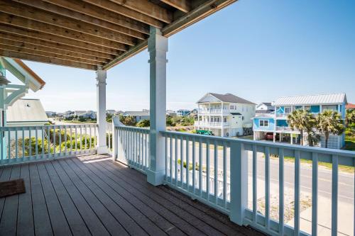 The Salty Dog by Oak Island Accommodations - photo 30