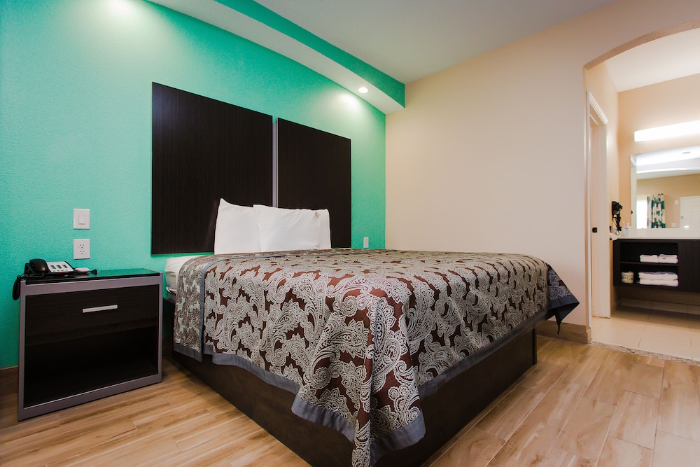 Palace Inn and Suites Willowbrook Mall - photo 5