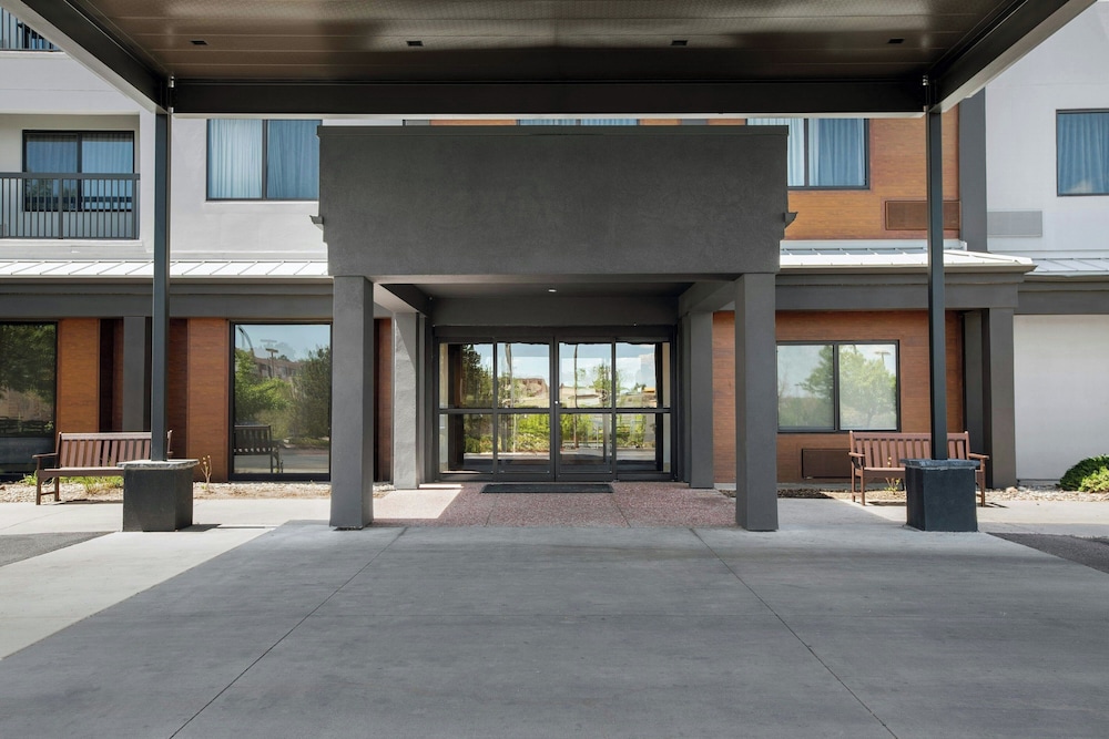 Courtyard Colorado Springs South - photo 39