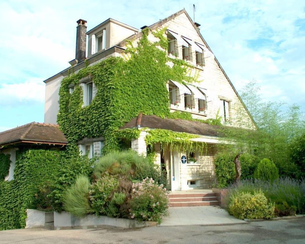 Crispol in Saint-Pere, France