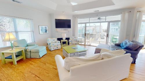 6 B 13th Street by Tybee Vacation Rentals — 4-Star Luxury Hotel in Tybee Island, United States