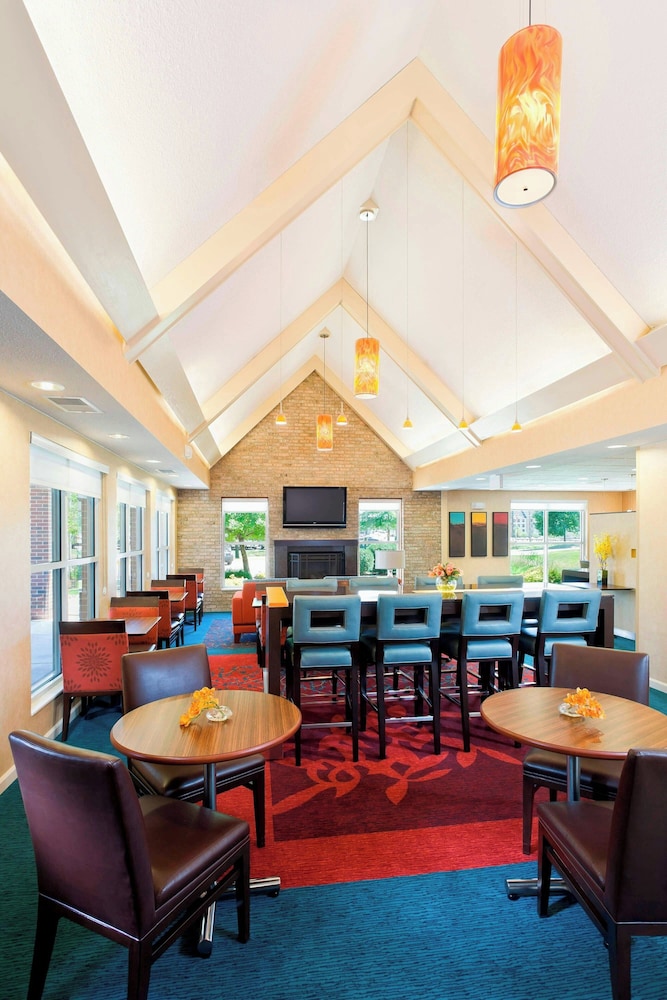 Residence Inn Cedar Rapids - photo 15
