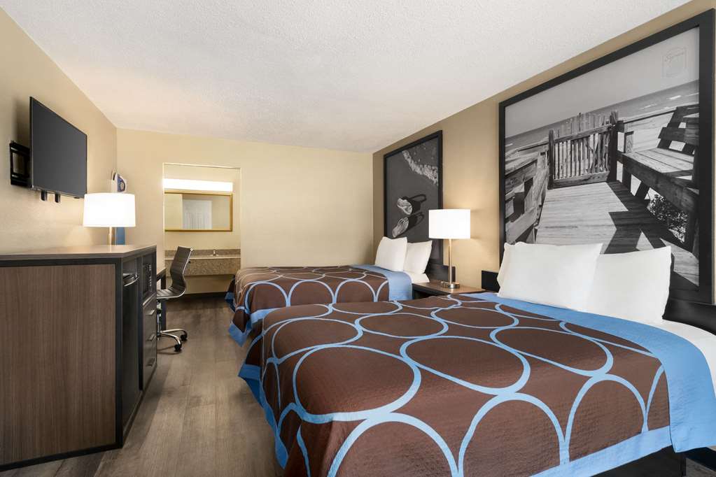 Super 8 by Wyndham Gulfport Airport NW Near Biloxi - photo 27