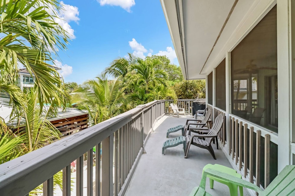 1335 Santos Rd upstairs Unit Fort Myers Beach in Fort Myers Beach, United States
