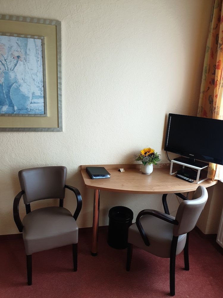 Hotel Sauerländer Hof — Iserlohn — photo 2