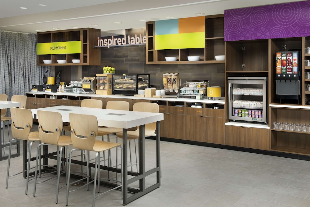 Home2 Suites by Hilton Fort Myers Airport - photo 27