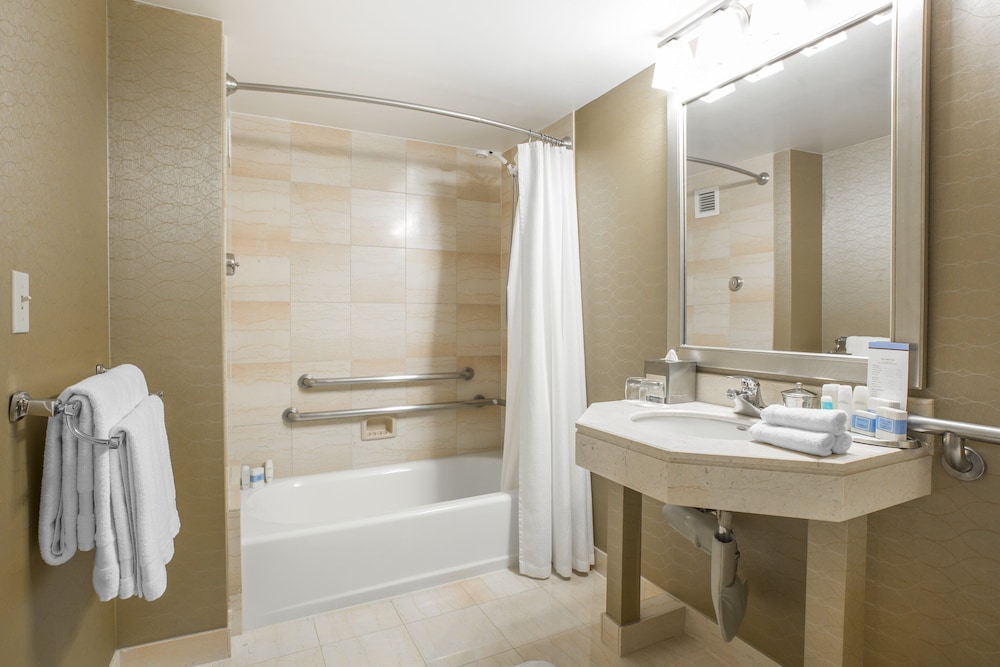 Omni Los Angeles Hotel at California Plaza - photo 50