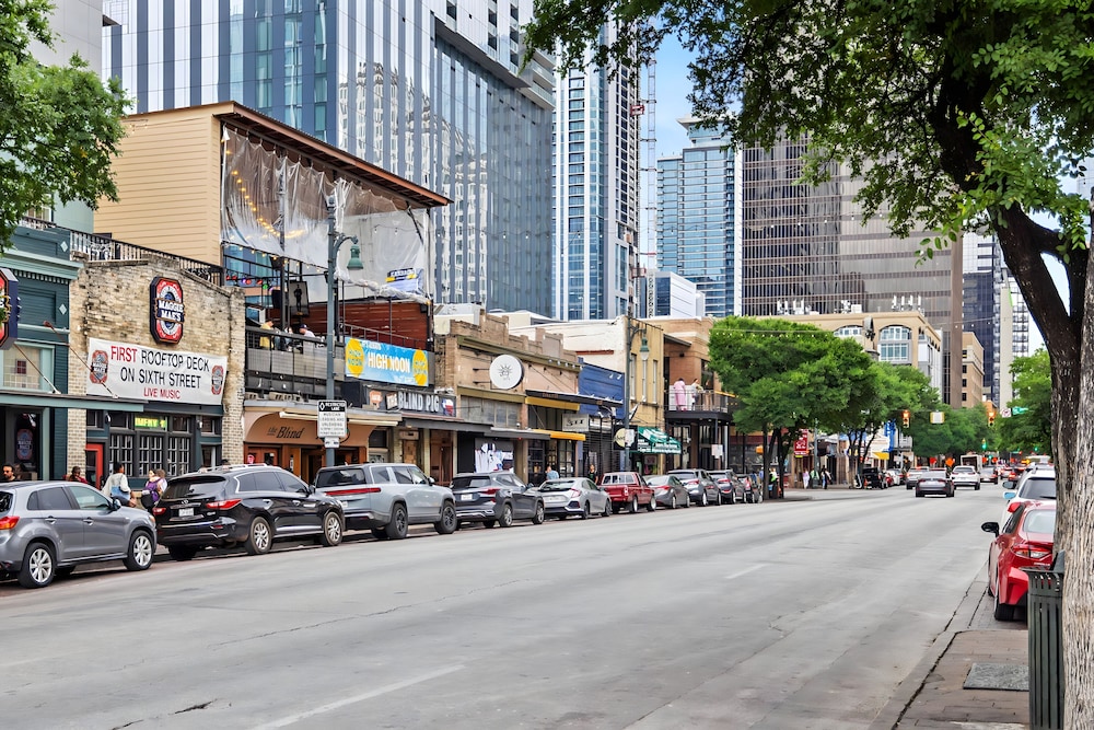 Placemakr Downtown Austin - photo 288