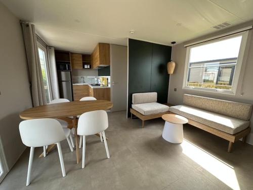 O'hara mobil home haut de gamme A 300m de la plage — 4-Star Luxury Hotel in Ambleteuse, France