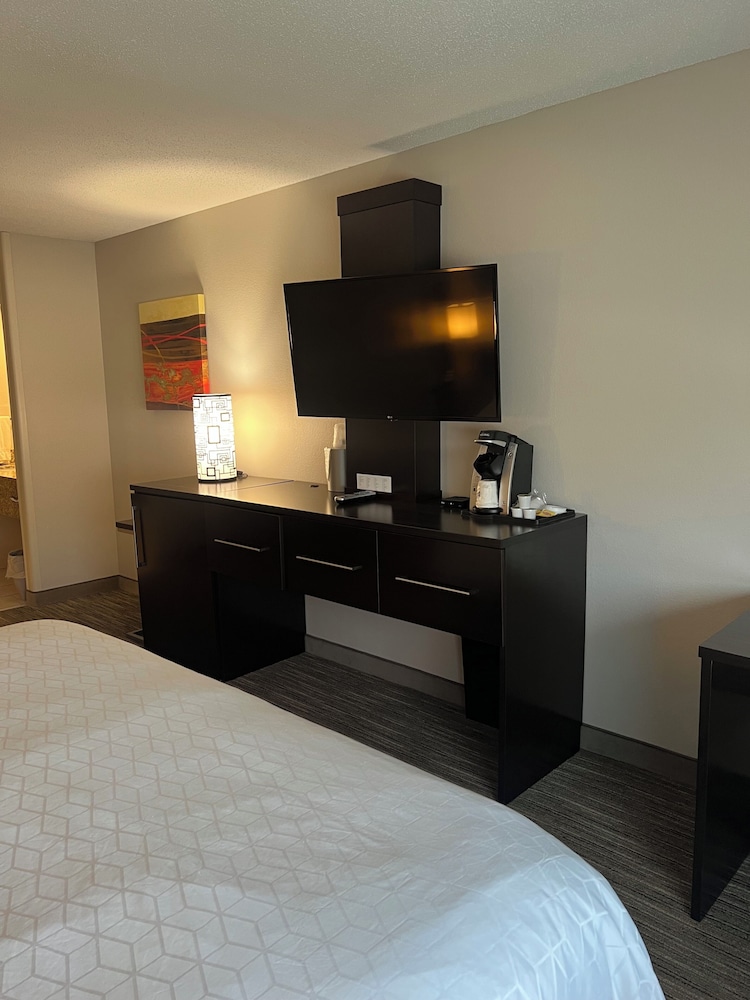 Holiday Inn Express Hotel & Suites Beatrice by IHG - photo 18