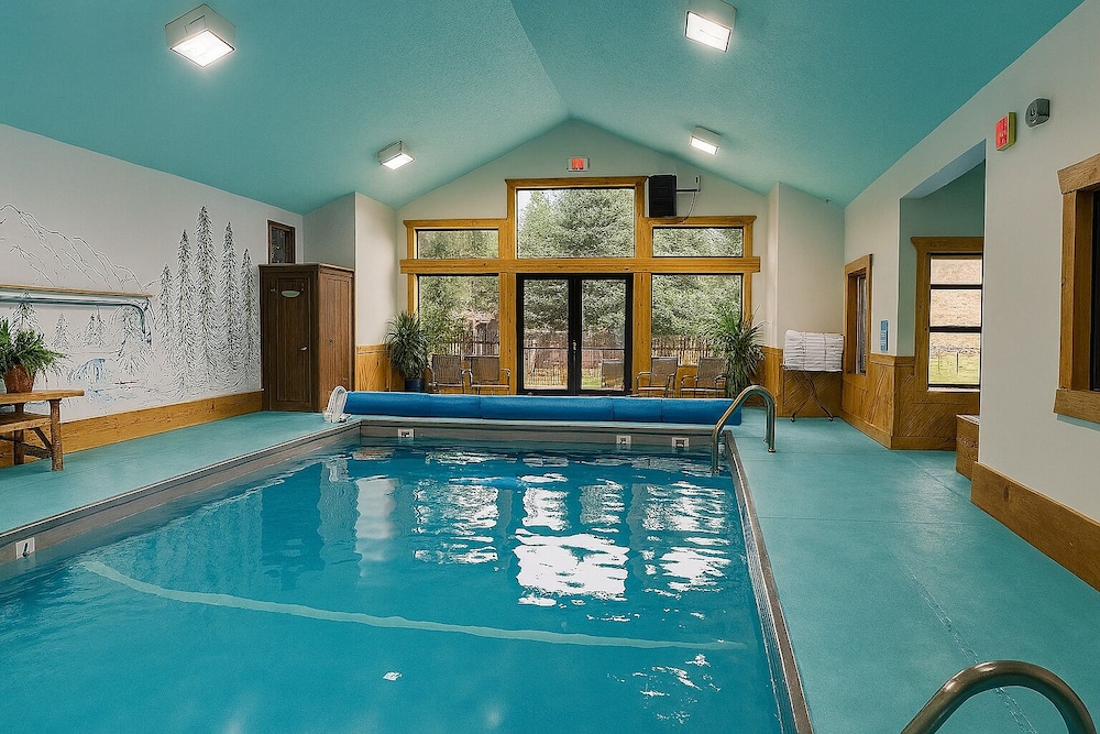 Yellowstone Village Inn and Suites - photo 9