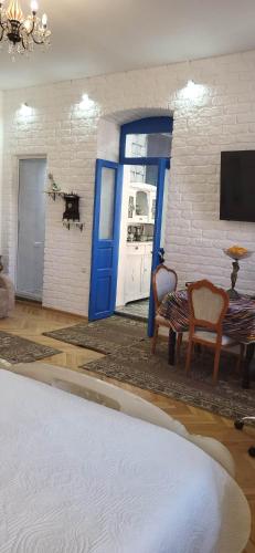 4 Chocolate Apartments In Old Tbilisi