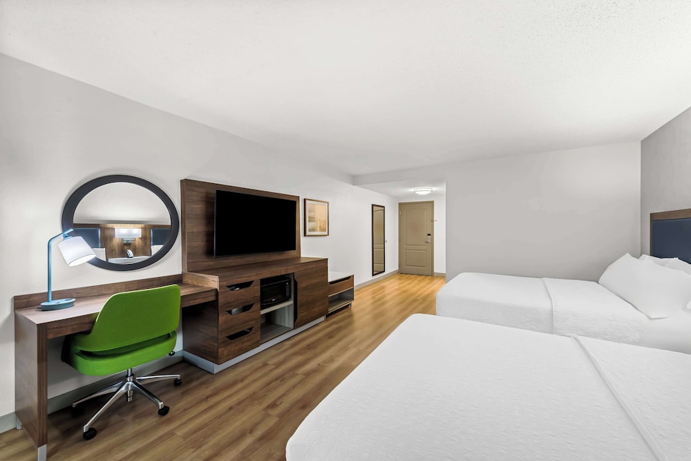 Hampton Inn Chattanooga North Ooltewah - photo 10