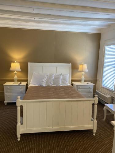 The Admiral Hotel Motel - photo 143