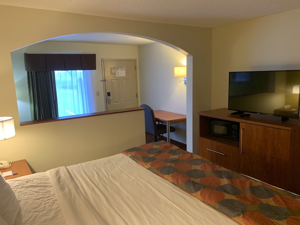 Baymont by Wyndham Cave City - photo 10