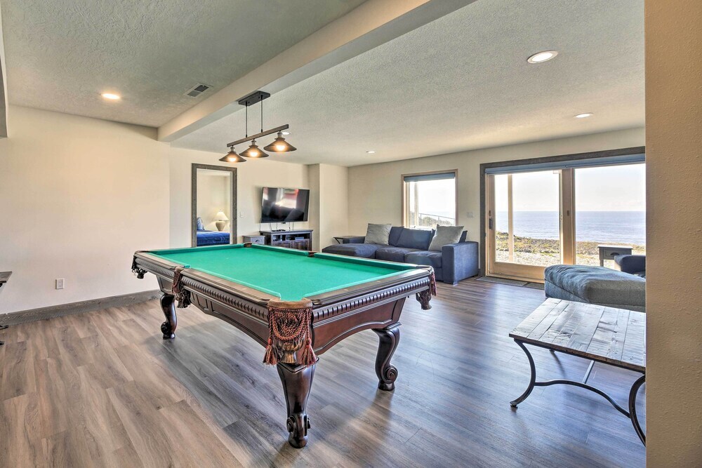 Luxurious Newport Estate w Spa & Lighthouse Views - photo 13
