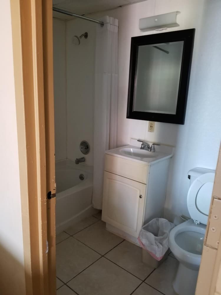 Cloud 9 Inn - photo 31