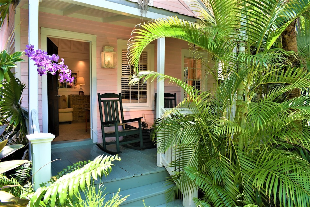 Simonton Court Historic Inn & Cottages - photo 259