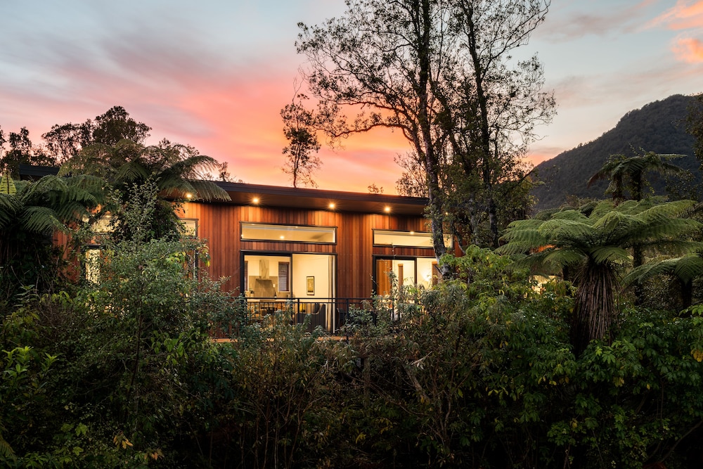 Rainforest Deluxe in Unknown City, New Zealand