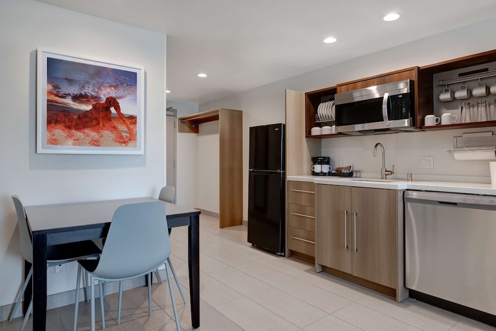 Home2 Suites by Hilton Las Vegas I 215 Curve - photo 17