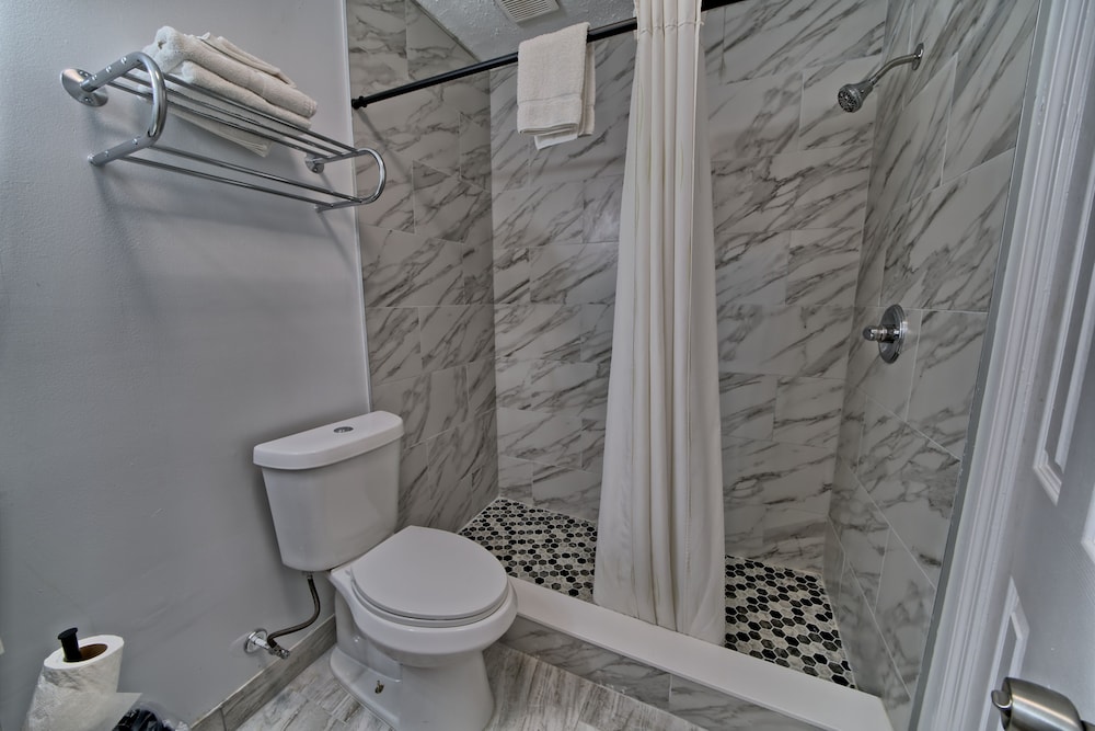Aqua View Motel - photo 36