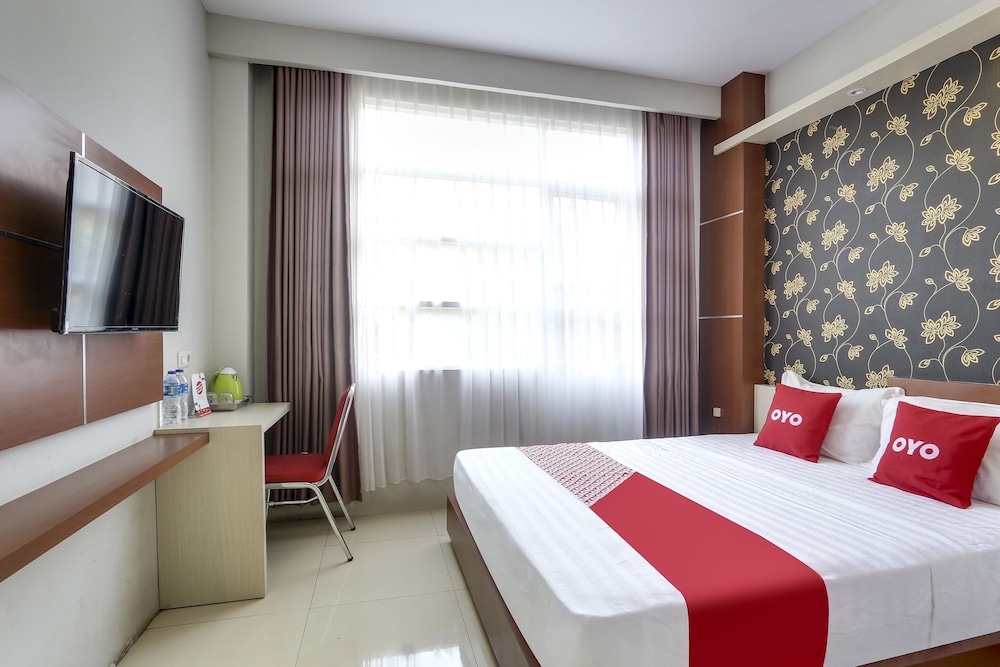 OYO 90973 Hotel Karunia Pkpri Grobogan — hotel in Purwodadi