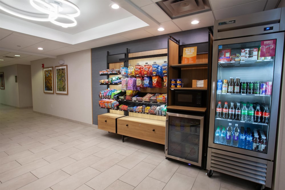 Hampton Inn Salt Lake City North - photo 47