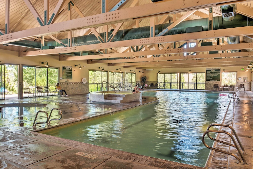 Klamath Falls Townhome w Deck & Resort Amenities - photo 14