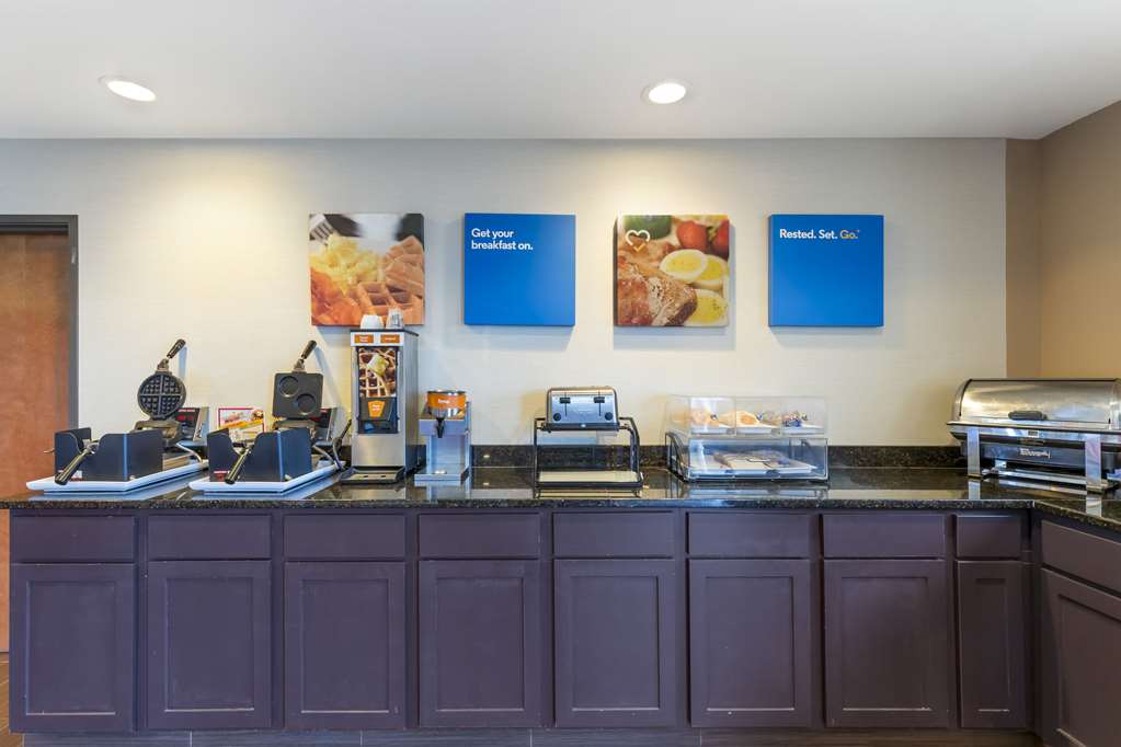 Comfort Inn & Suites Grinnell near I 80 - photo 32