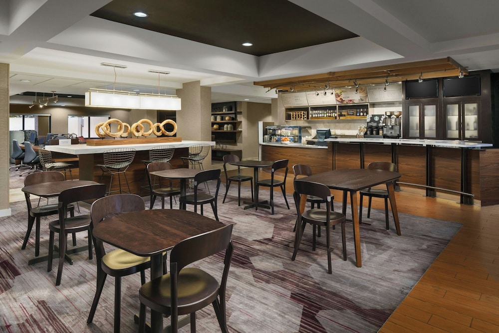 Courtyard by Marriott Chicago Bloomingdale - photo 2
