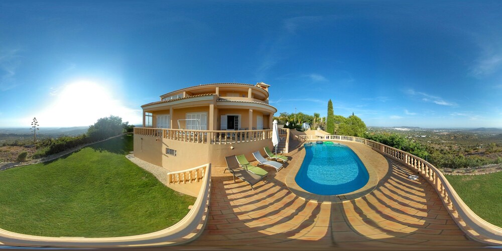 Villa Quinta da Violeta — 4-Star Luxury Hotel in Loule, Portugal