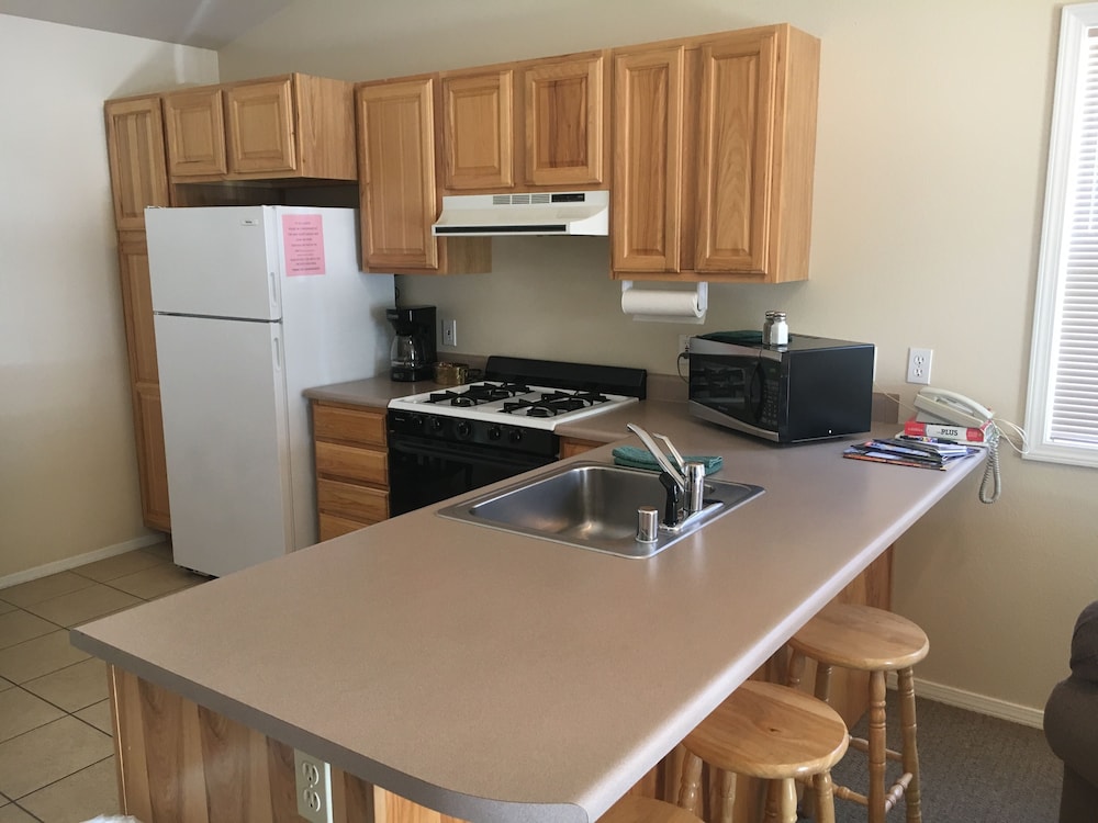 Mountain Landing Suites & RV Park - photo 6