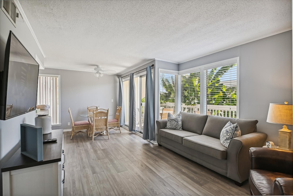 Sandpiper Cove 1030 Destin 1 Br Condo — 4-Star Luxury Hotel in Destin, United States