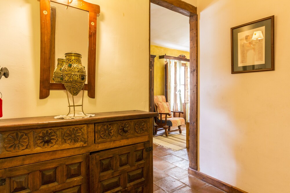 Cortijo El Pino Retreat — 4-Star Luxury Hotel in Albunuelas, Spain