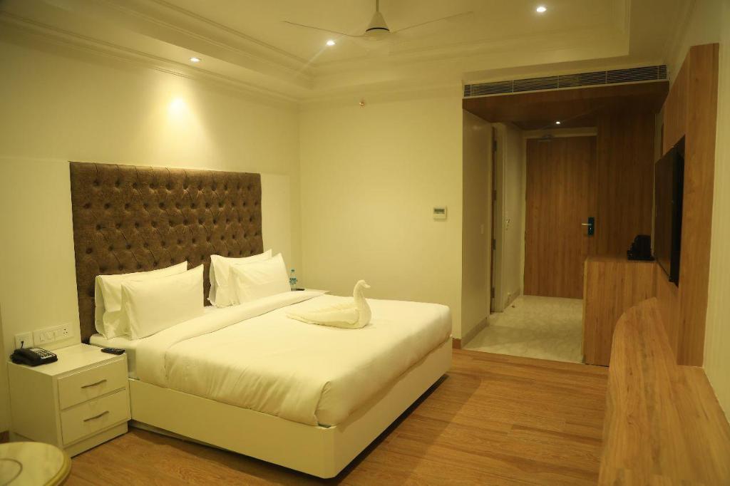 Sapphire Sky Hotel — Dehra Dun — photo 4