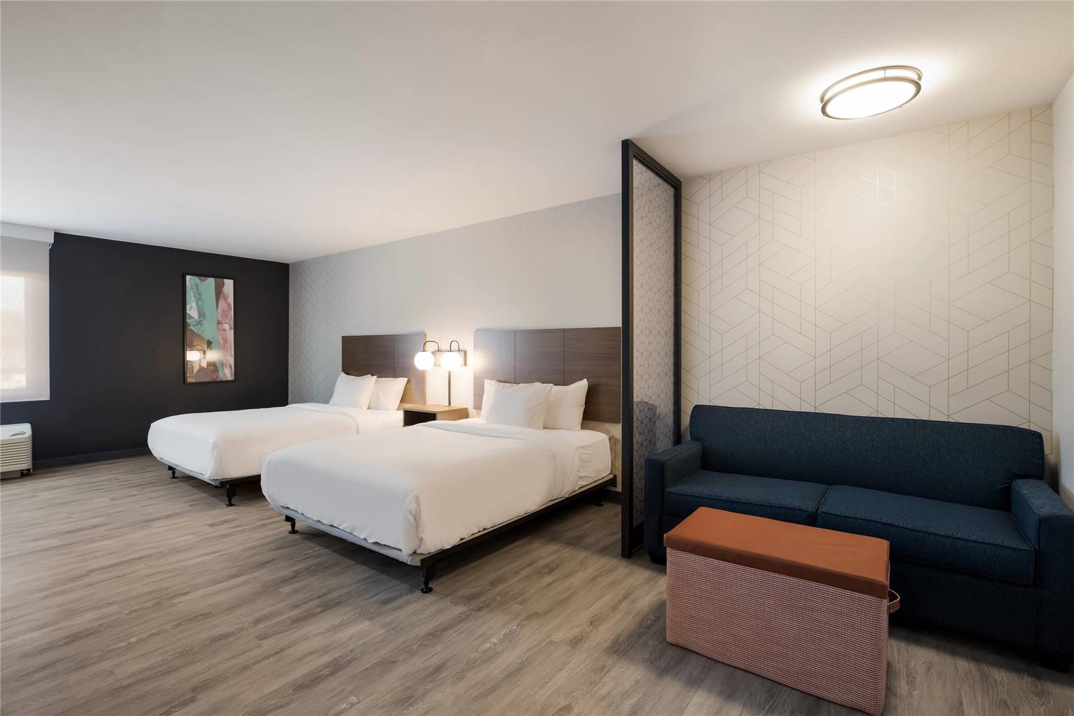 Everhome Suites Corona - photo 19